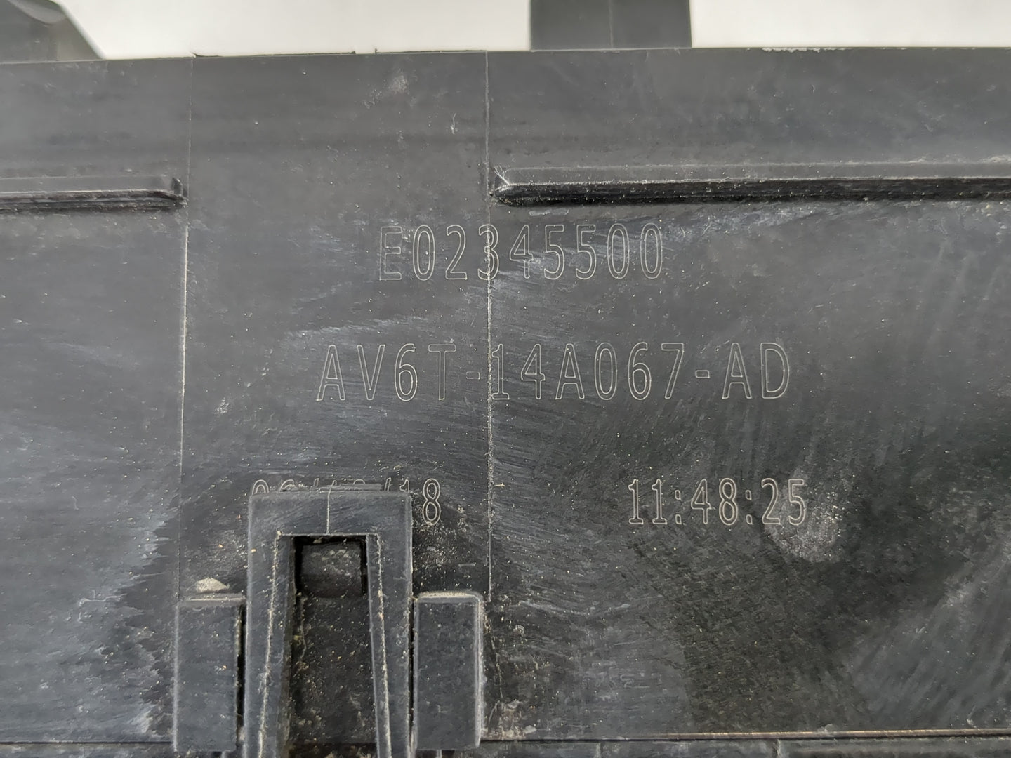 2019 Ford Escape Fusebox Fuse Box Panel Relay Module P/N:AV6T-14A142-AB Fits OEM Used Auto Parts - Oemusedautoparts1.com