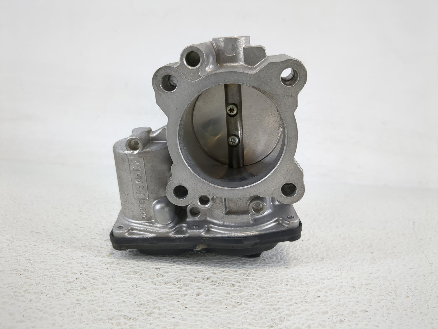 2017-2019 Ford Escape Throttle Body P/N:DS7G-9F991-CA Fits Fits 2014 2015 2016 2017 2018 2019 2020 OEM Used Auto Parts - Oem
