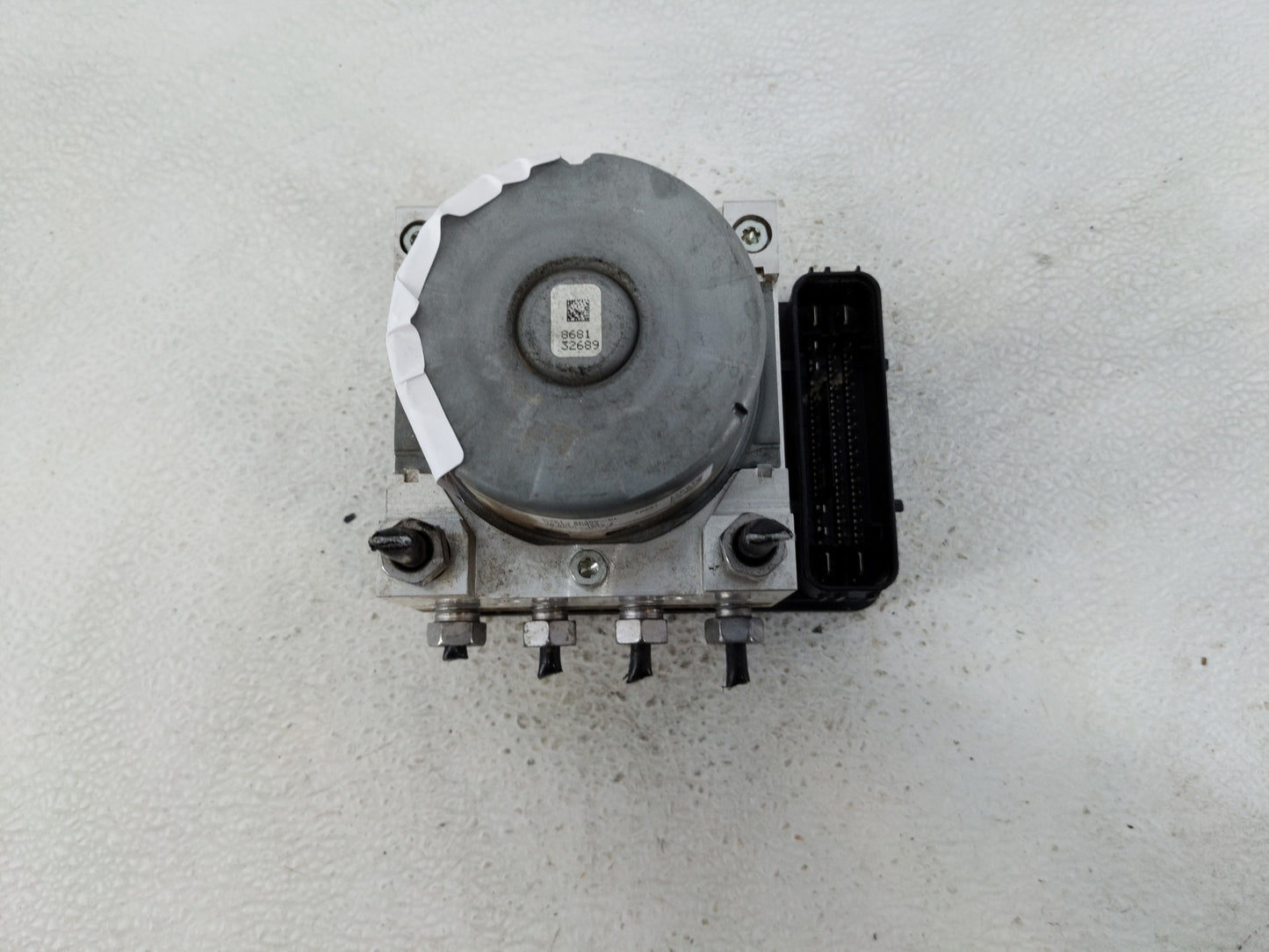 2017-2019 Ford Escape ABS Pump Control Module Replacement P/N:GV61-2C405-CL GV61-2C405-CH Fits Fits 2017 2018 2019 OEM Used 