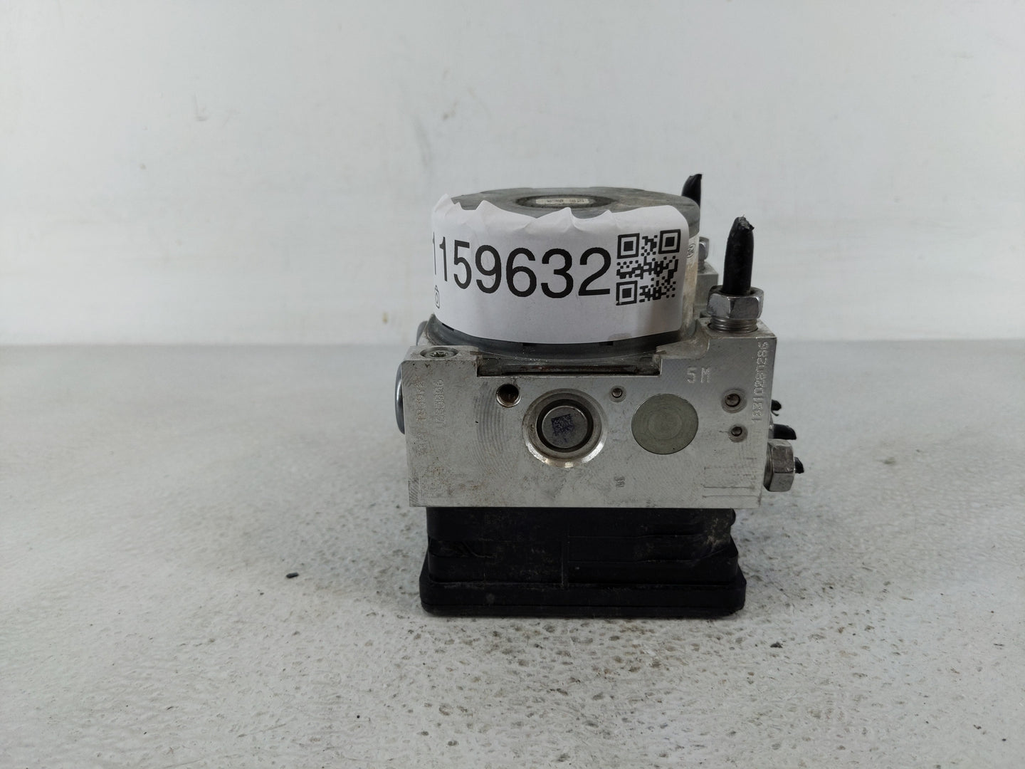 2017-2019 Ford Escape ABS Pump Control Module Replacement P/N:GV61-2C405-CL GV61-2C405-CH Fits Fits 2017 2018 2019 OEM Used 