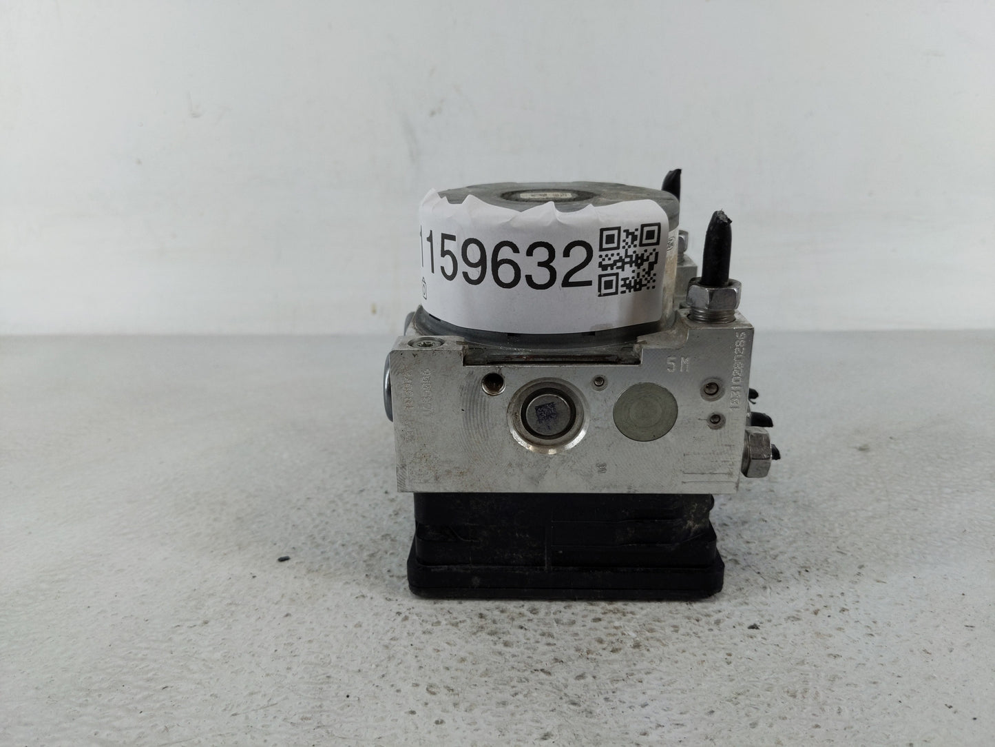 2017-2019 Ford Escape ABS Pump Control Module Replacement P/N:GV61-2C405-CL GV61-2C405-CH Fits Fits 2017 2018 2019 OEM Used 