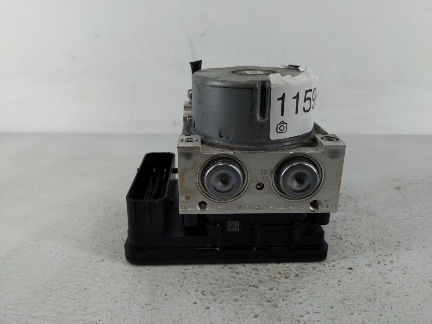 2017-2019 Ford Escape ABS Pump Control Module Replacement P/N:GV61-2C405-CL GV61-2C405-CH Fits Fits 2017 2018 2019 OEM Used 