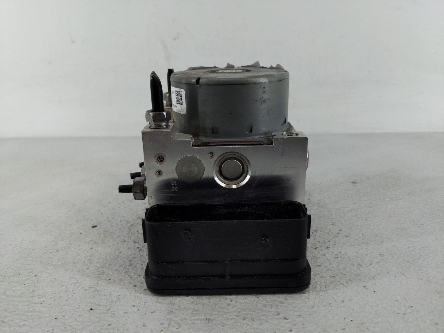 2017-2019 Ford Escape ABS Pump Control Module Replacement P/N:GV61-2C405-CL GV61-2C405-CH Fits Fits 2017 2018 2019 OEM Used 