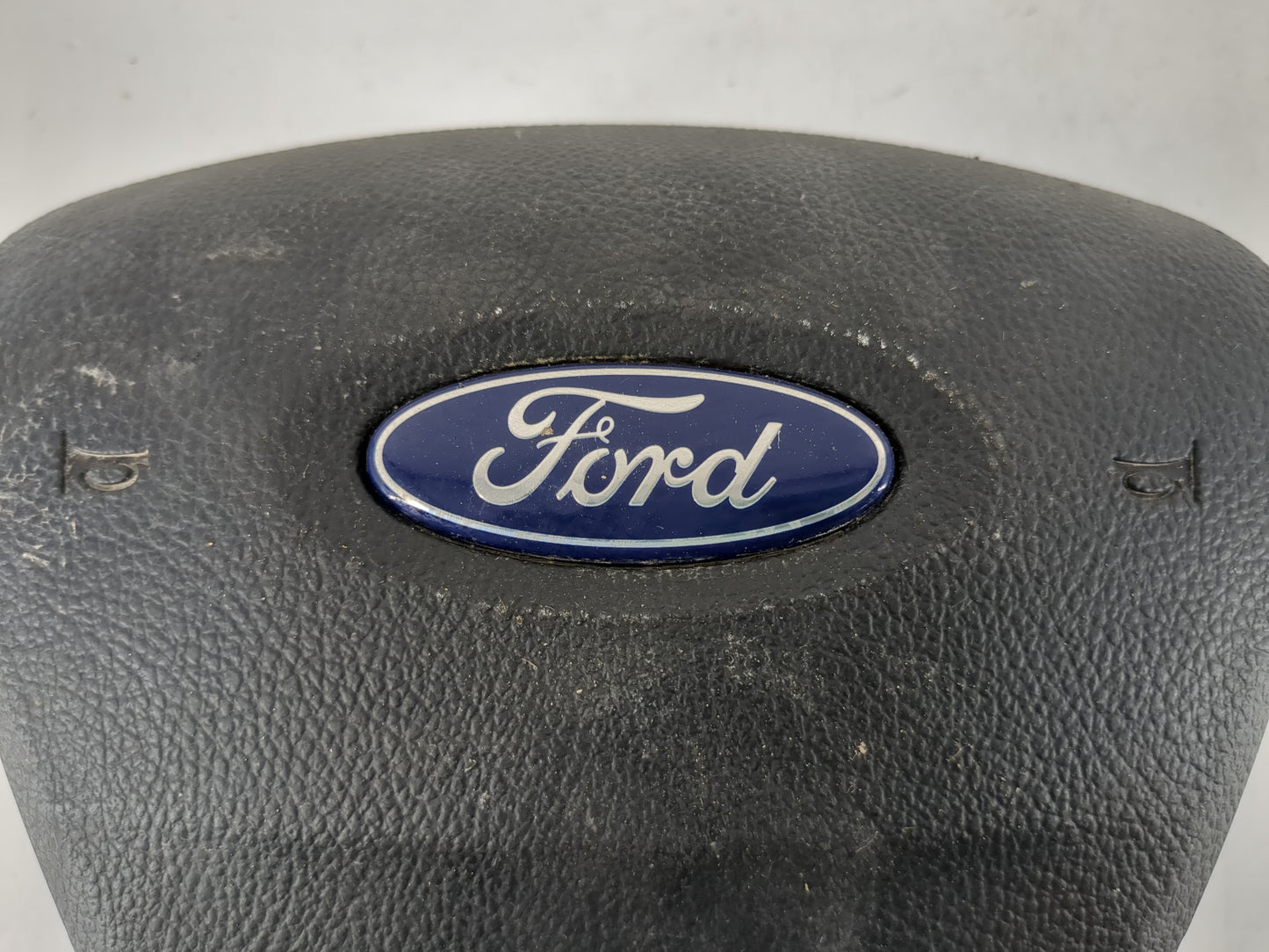 2017-2019 Ford Escape Air Bag Driver Left Steering Wheel Mounted P/N:GJ54 A043B13 AC3 Fits Fits 2017 2018 2019 OEM Used Auto