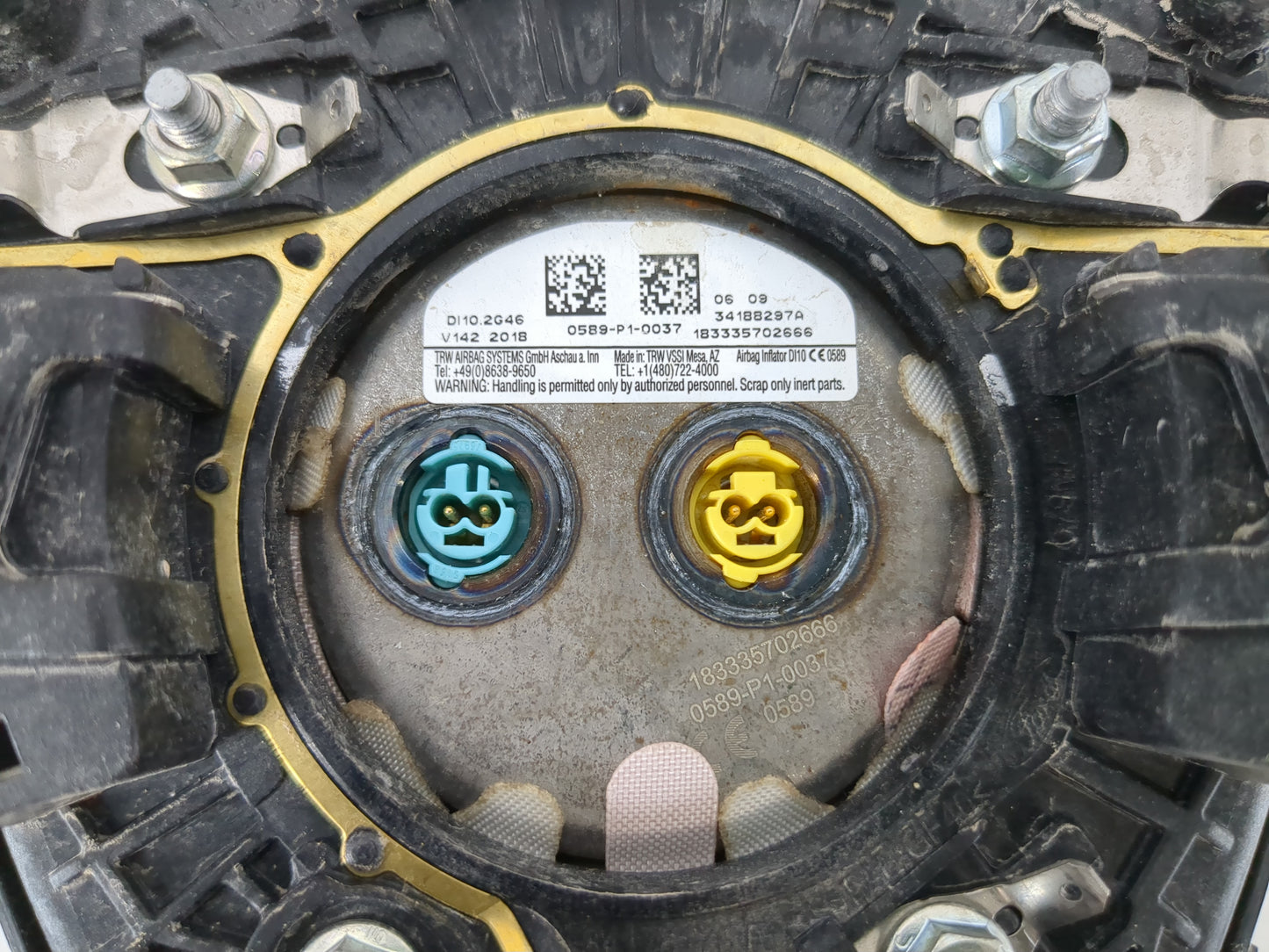 2017-2019 Ford Escape Air Bag Driver Left Steering Wheel Mounted P/N:GJ54 A043B13 AC3 Fits Fits 2017 2018 2019 OEM Used Auto