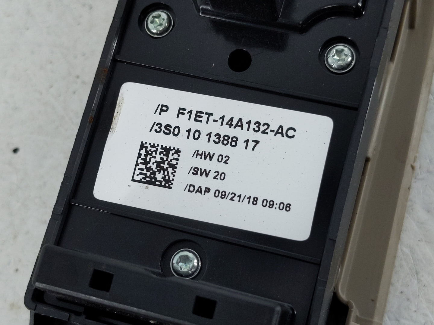 2013-2019 Ford Escape Master Power Window Switch Replacement Driver Side Left P/N:F1ET-14A132-AC P AM5T 14A132 AA Fits OEM U