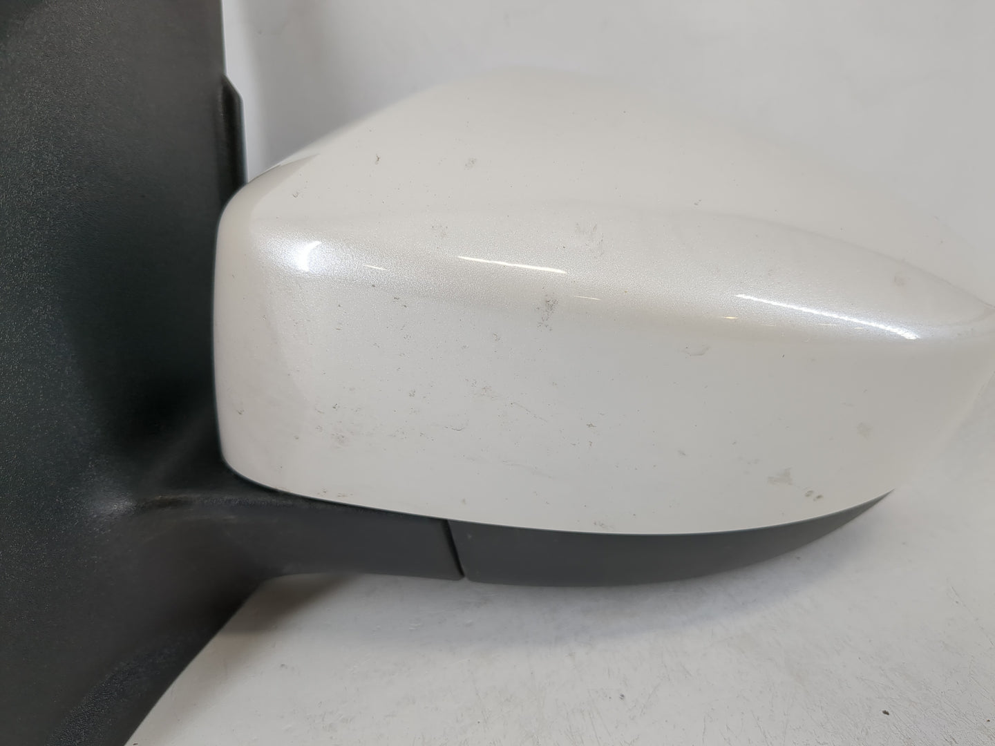2017-2019 Ford Escape Driver Side View Mirror - Left Door Mirror OEM Used - Oemusedautoparts1.com