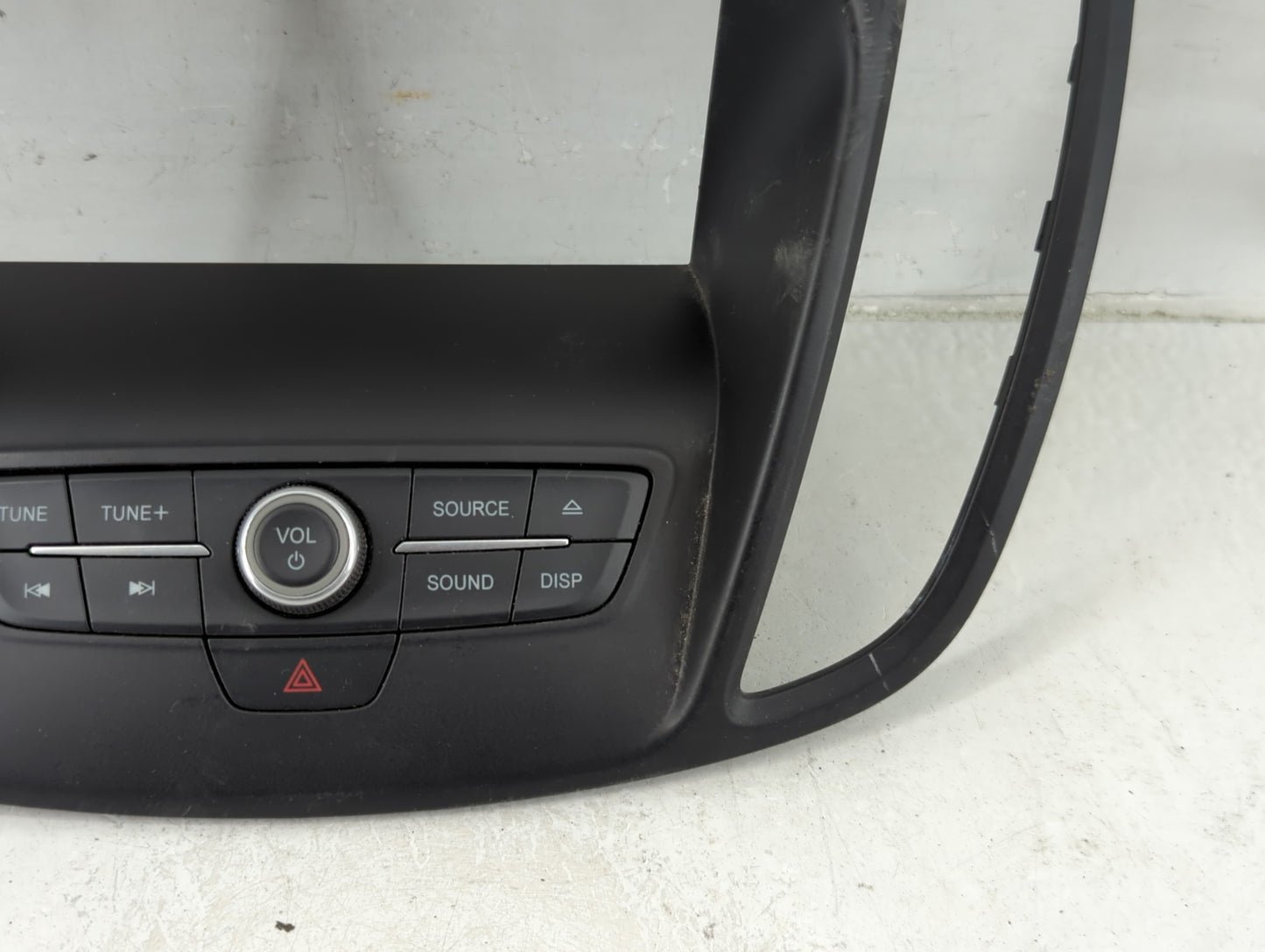 2017-2019 Ford Escape Radio AM FM Cd Player Receiver Replacement P/N:JJ5T 18K811 HA Fits Fits 2017 2018 2019 OEM Used Auto P