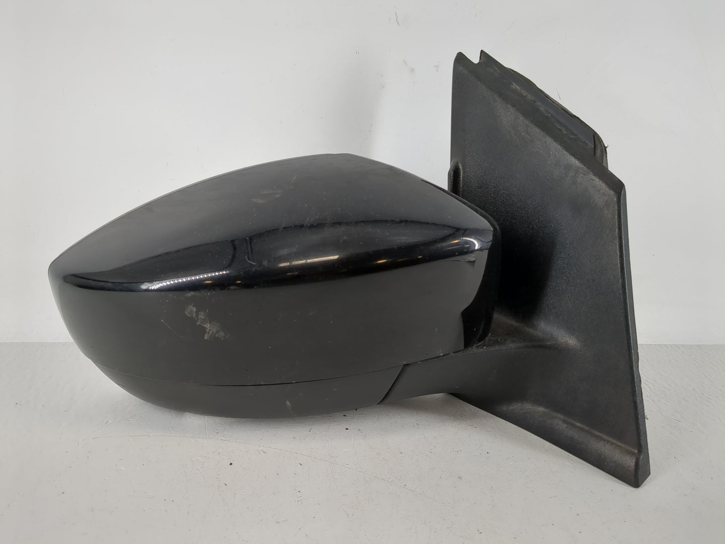2017-2019 Ford Escape Passenger Side View Mirror - Right Door Mirror OEM Used - Oemusedautoparts1.com