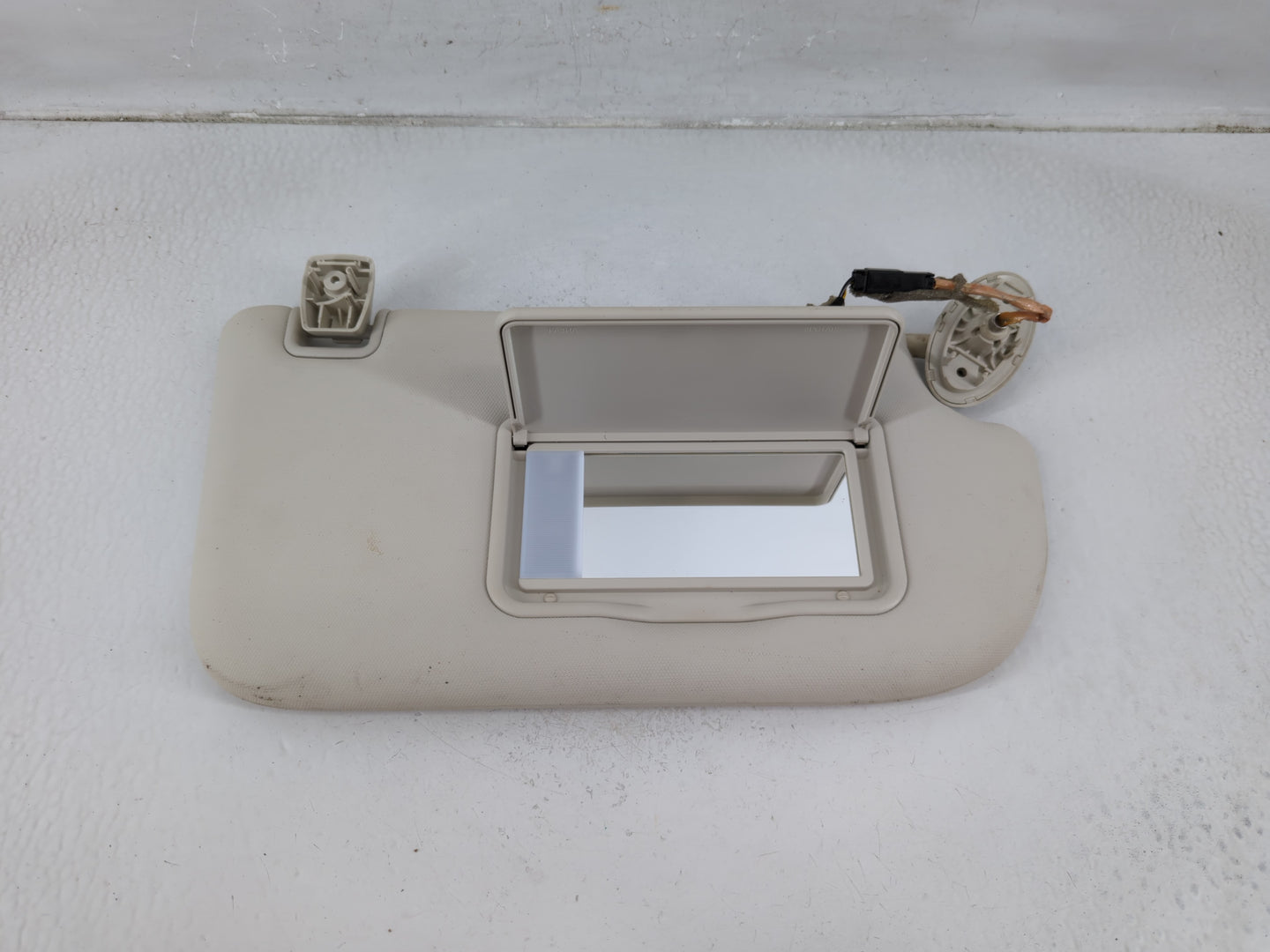 2013-2019 Ford Escape Sun Visor Shade Replacement Passenger Right Mirror Fits Fits 2013 2014 2015 2016 2017 2018 2019 OEM Us