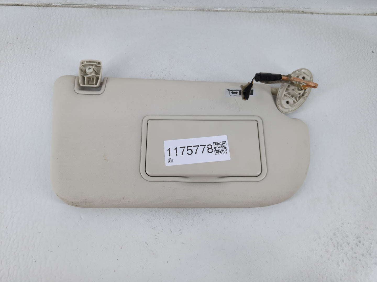 2013-2019 Ford Escape Sun Visor Shade Replacement Passenger Right Mirror Fits Fits 2013 2014 2015 2016 2017 2018 2019 OEM Us