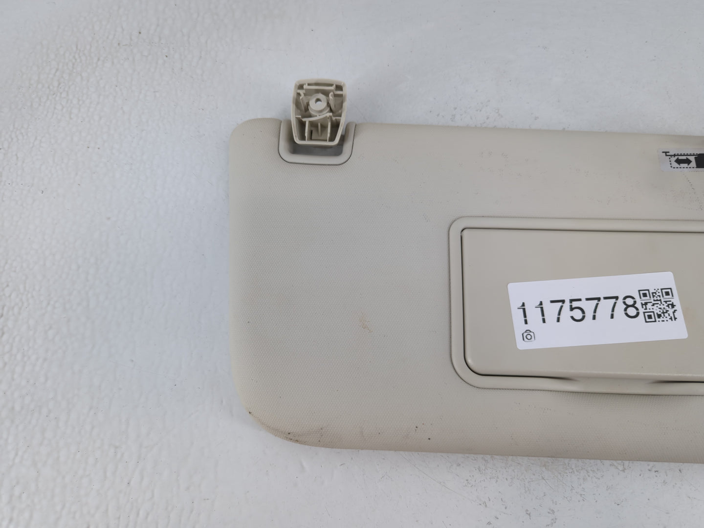 2013-2019 Ford Escape Sun Visor Shade Replacement Passenger Right Mirror Fits Fits 2013 2014 2015 2016 2017 2018 2019 OEM Us