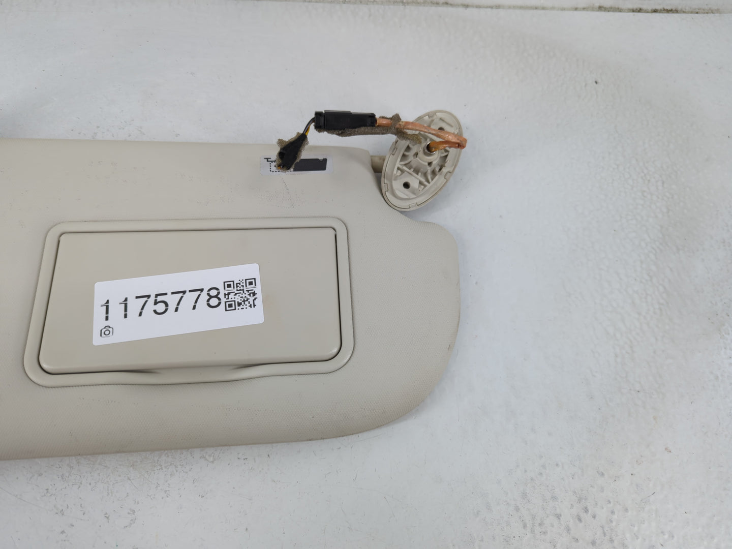 2013-2019 Ford Escape Sun Visor Shade Replacement Passenger Right Mirror Fits Fits 2013 2014 2015 2016 2017 2018 2019 OEM Us