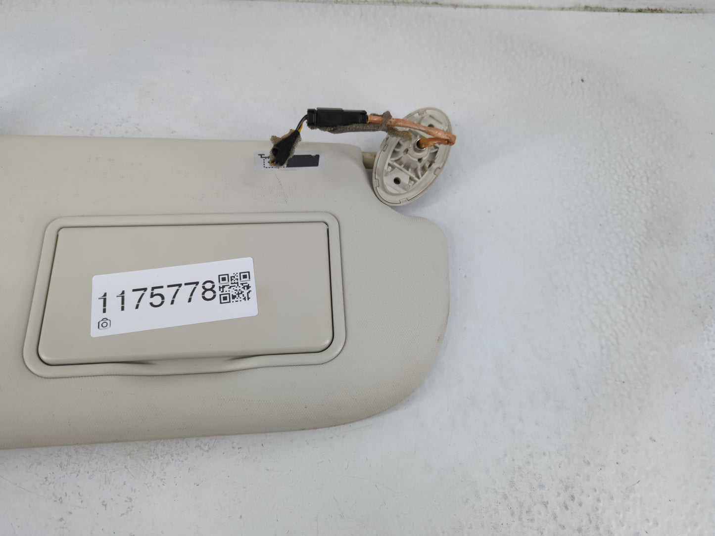 2013-2019 Ford Escape Sun Visor Shade Replacement Passenger Right Mirror Fits Fits 2013 2014 2015 2016 2017 2018 2019 OEM Us