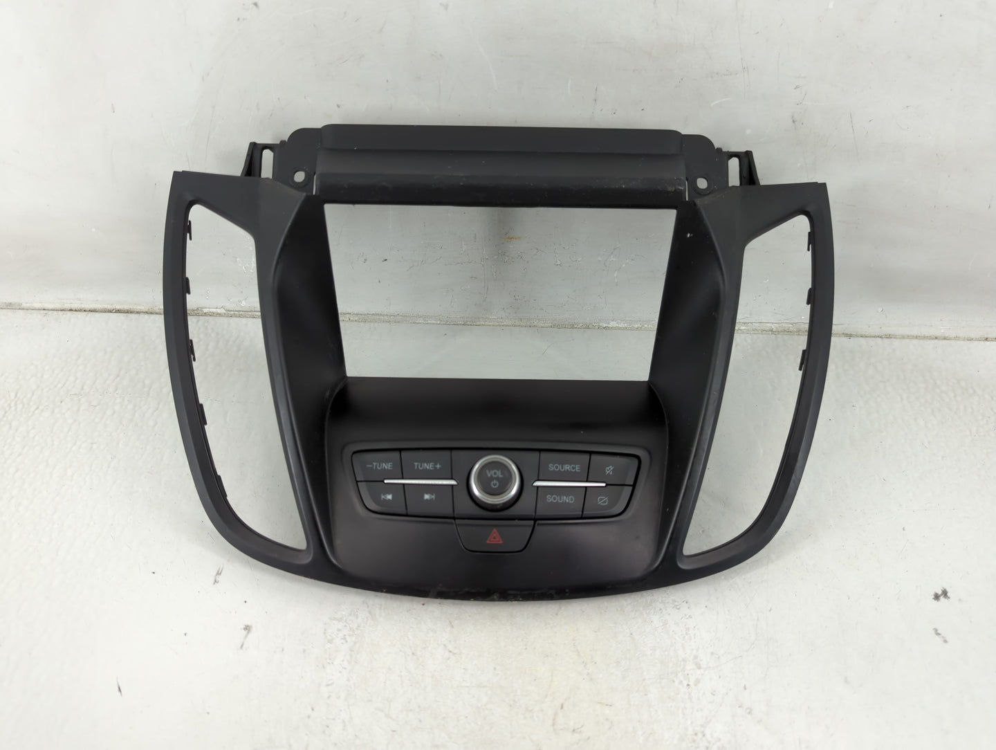 2017-2019 Ford Escape Radio AM FM Cd Player Receiver Replacement P/N:17025170-01 Fits Fits 2017 2018 2019 OEM Used Auto Part