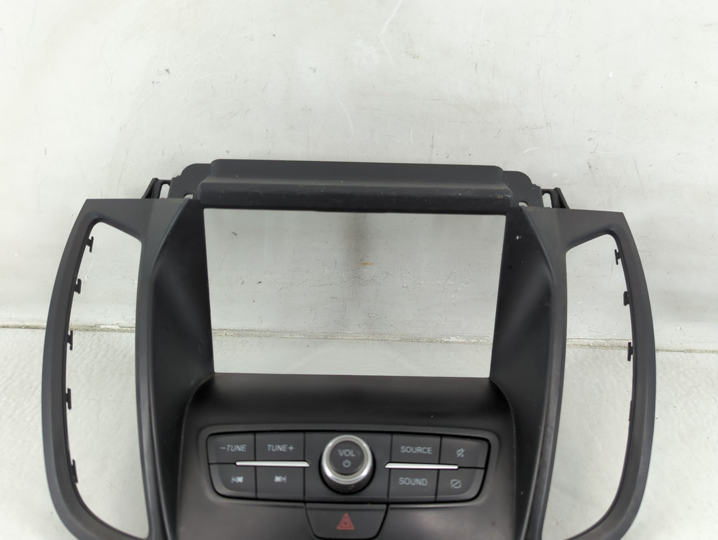 2017-2019 Ford Escape Radio AM FM Cd Player Receiver Replacement P/N:17025170-01 Fits Fits 2017 2018 2019 OEM Used Auto Part