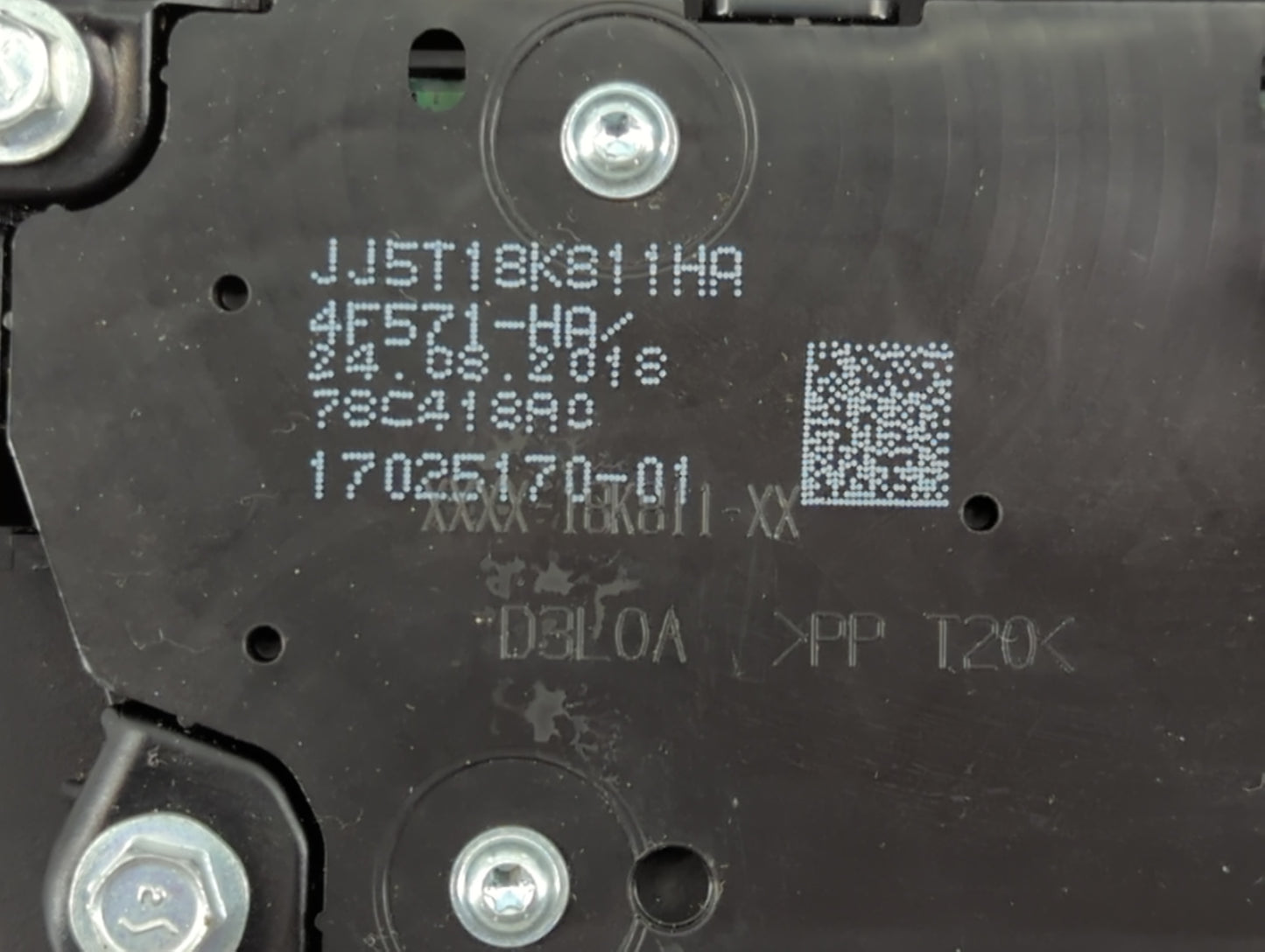 2017-2019 Ford Escape Radio AM FM Cd Player Receiver Replacement P/N:17025170-01 Fits Fits 2017 2018 2019 OEM Used Auto Part