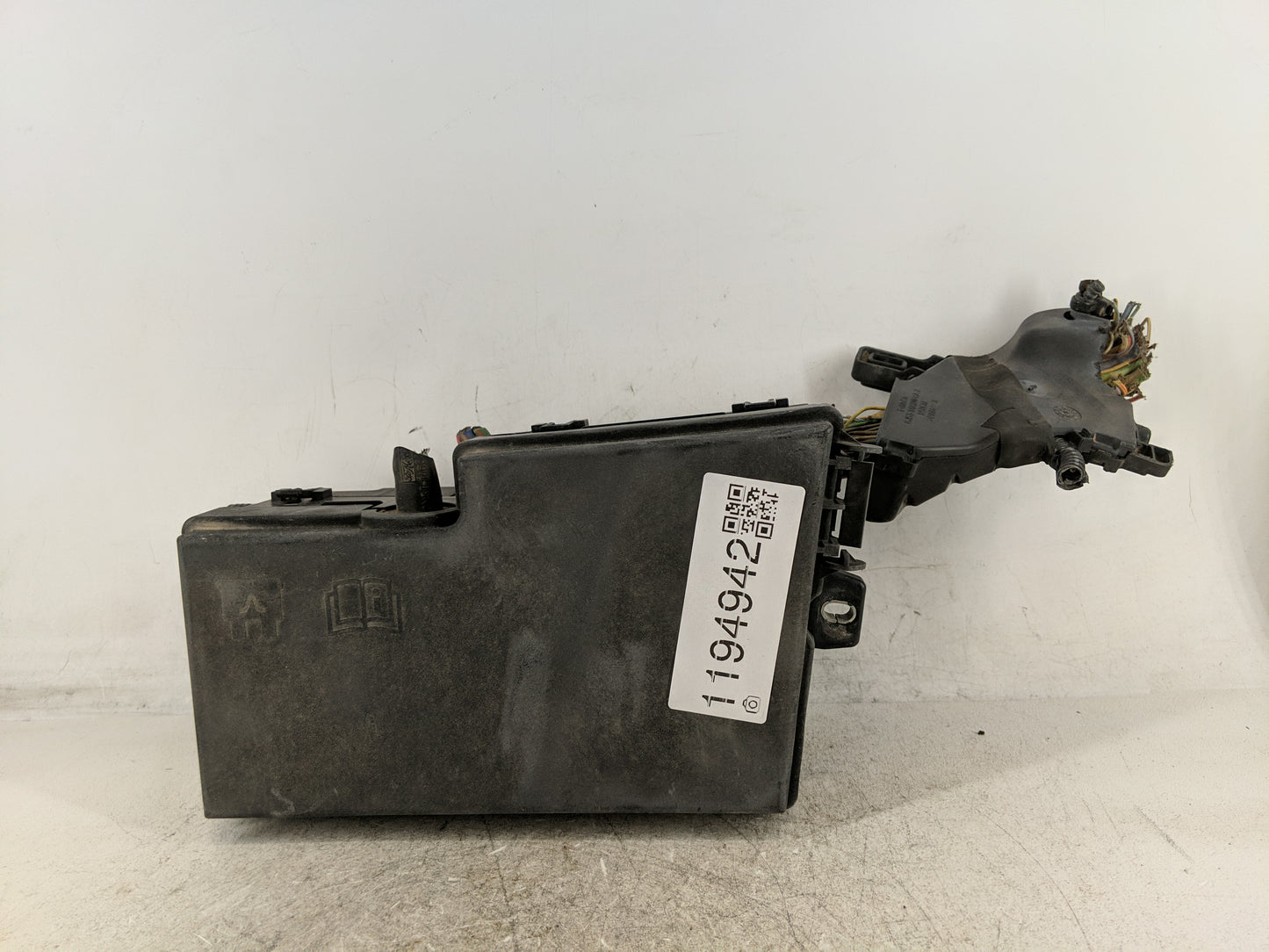 2019 Ford Escape Fusebox Fuse Box Panel Relay Module P/N:GJ5T-14A390-BA Fits OEM Used Auto Parts - Oemusedautoparts1.com