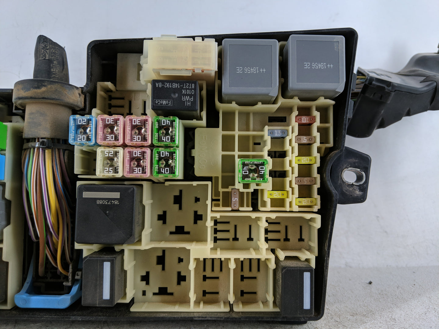 2019 Ford Escape Fusebox Fuse Box Panel Relay Module P/N:GJ5T-14A390-BA Fits OEM Used Auto Parts - Oemusedautoparts1.com