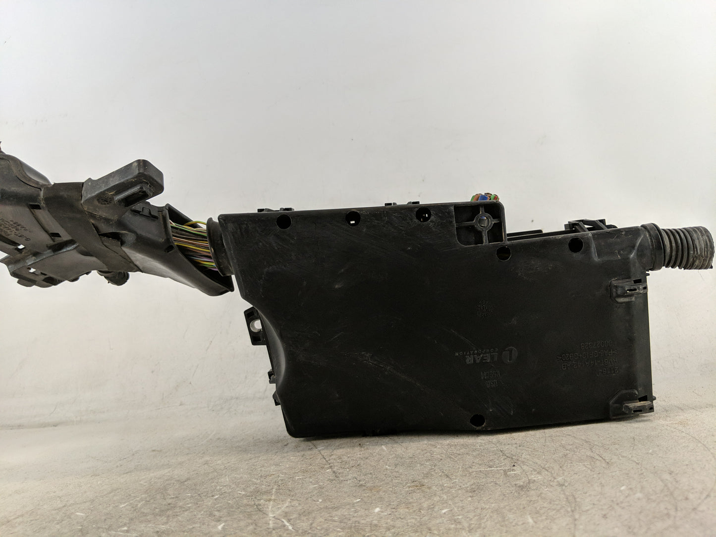2019 Ford Escape Fusebox Fuse Box Panel Relay Module P/N:GJ5T-14A390-BA Fits OEM Used Auto Parts - Oemusedautoparts1.com