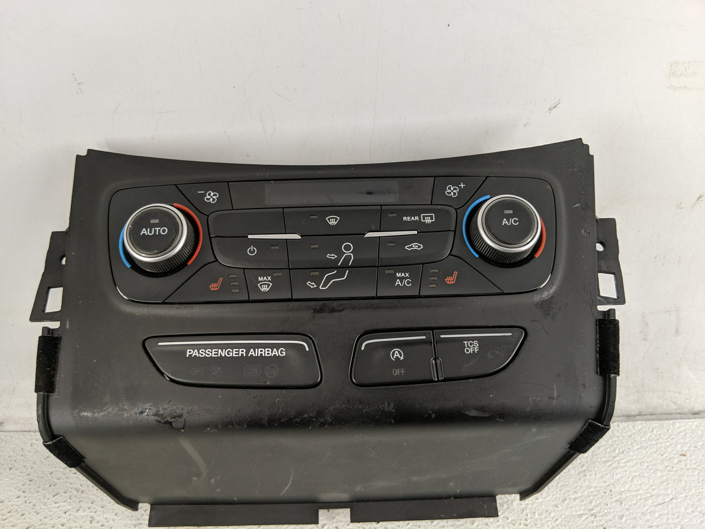 2018-2019 Ford Escape Climate Control Module Temperature AC/Heater Replacement P/N:GJ5T-18C612-CJ Fits Fits 2018 2019 OEM Us