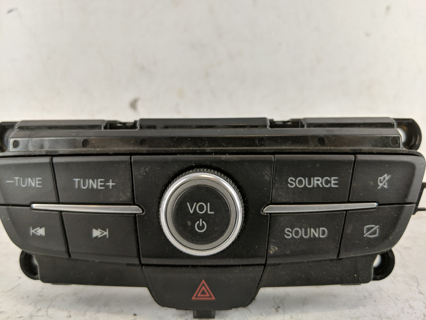 2017-2019 Ford Escape Radio AM FM Cd Player Receiver Replacement P/N:JJ5T 18K811 HA Fits Fits 2017 2018 2019 OEM Used Auto P