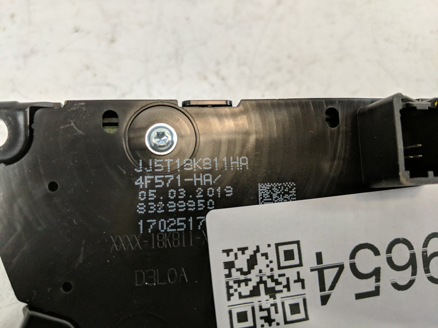 2017-2019 Ford Escape Radio AM FM Cd Player Receiver Replacement P/N:JJ5T 18K811 HA Fits Fits 2017 2018 2019 OEM Used Auto P