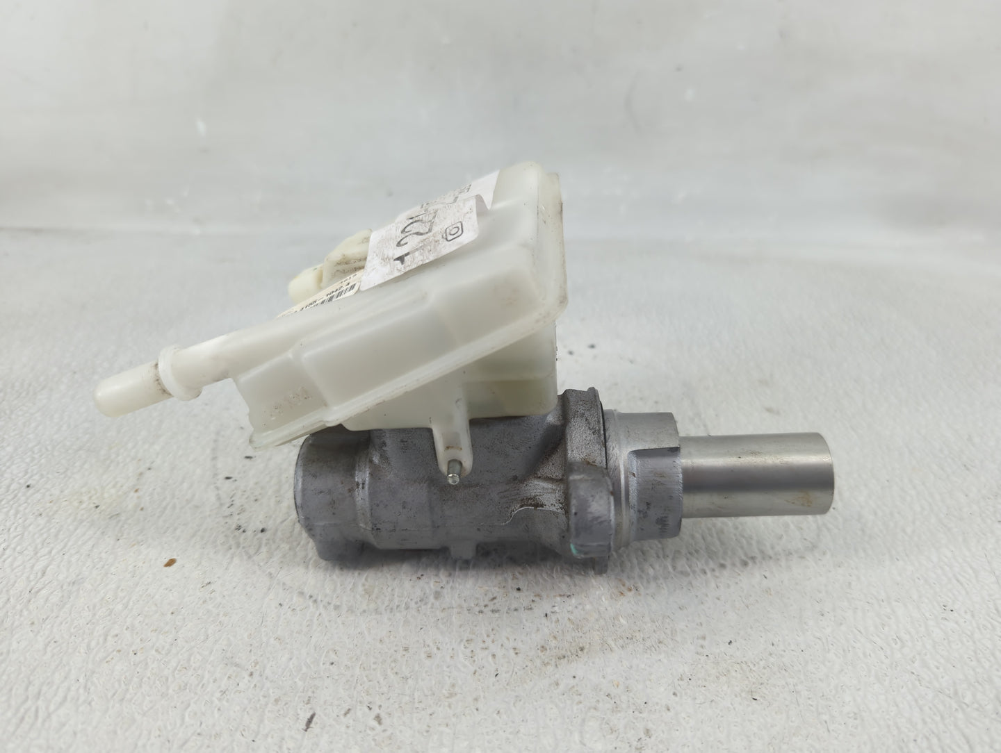 2013-2019 Ford Escape Brake Master Cylinder - Oemusedautoparts1.com