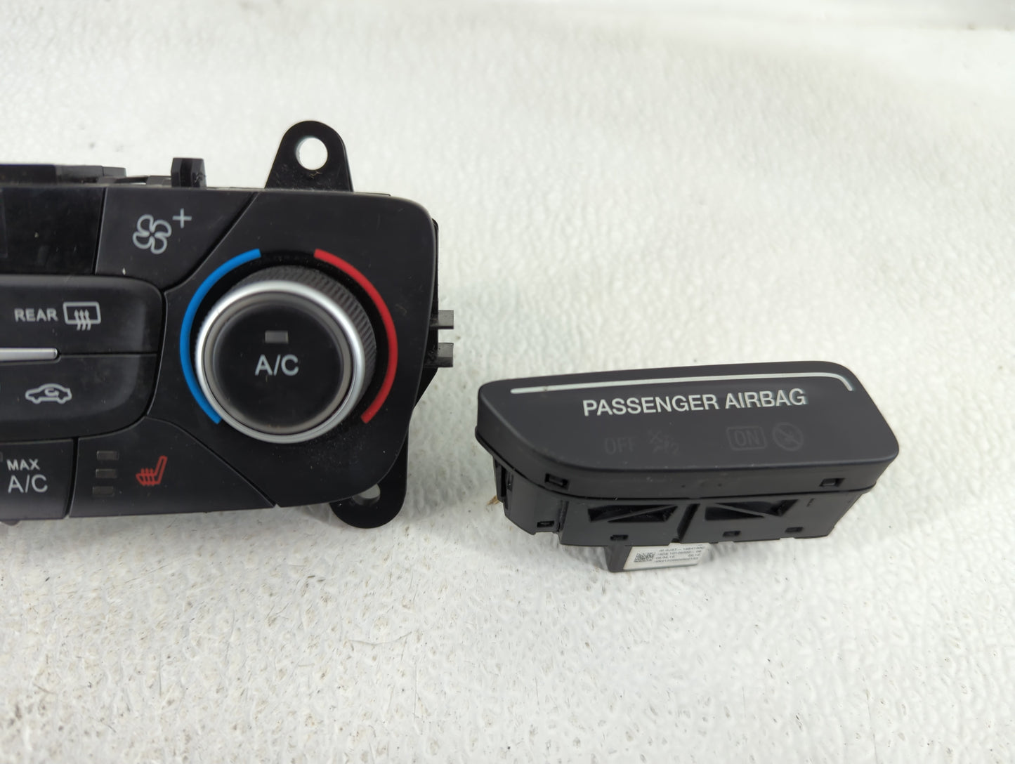 2018-2019 Ford Escape Climate Control Module Temperature AC/Heater Replacement P/N:GJ5T-18C612-CK Fits Fits 2018 2019 OEM Us