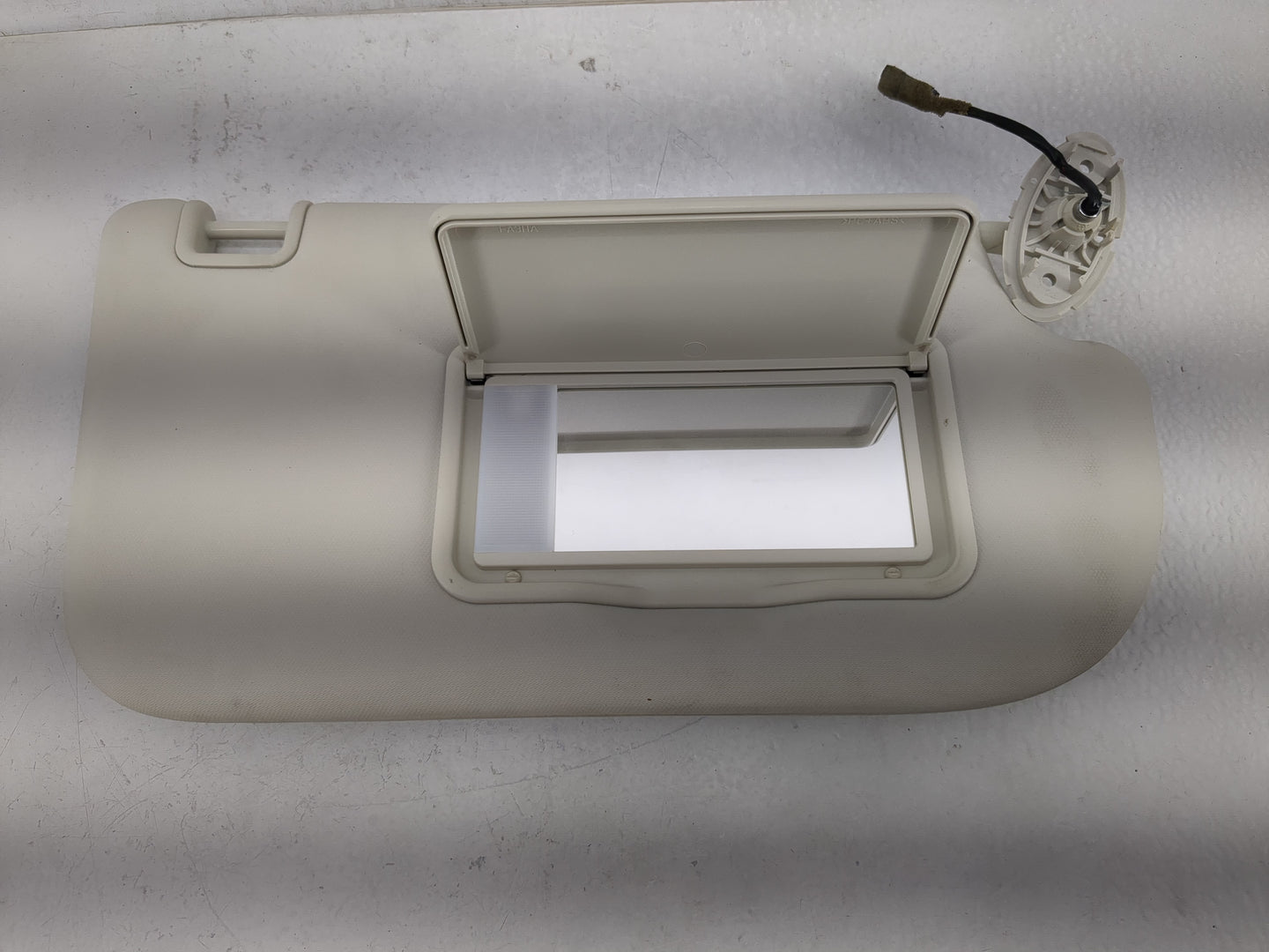 2013-2019 Ford Escape Sun Visor Shade Replacement Passenger Right Mirror Fits Fits 2013 2014 2015 2016 2017 2018 2019 OEM Us