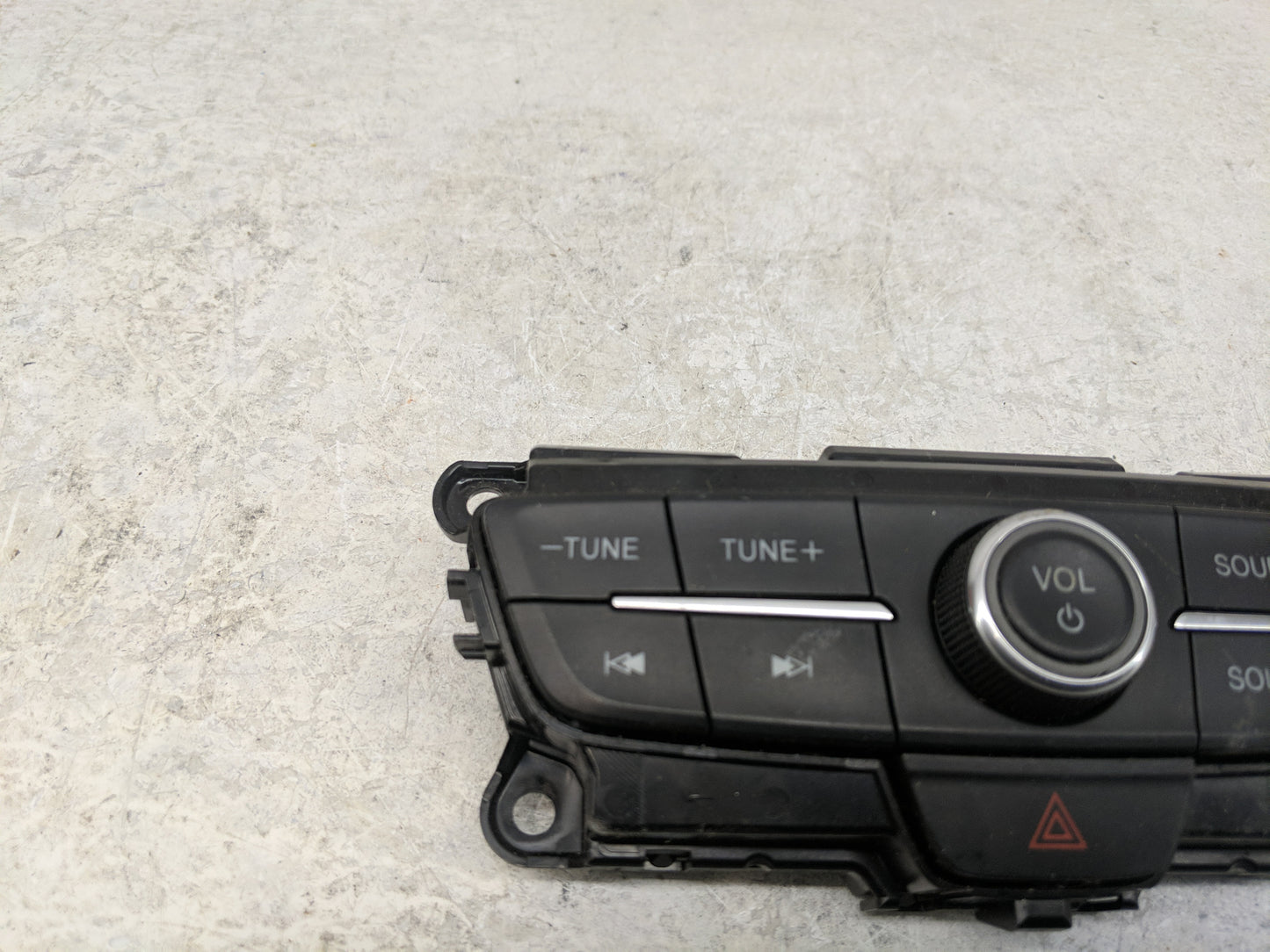 2017-2019 Ford Escape Radio Control Panel - Oemusedautoparts1.com