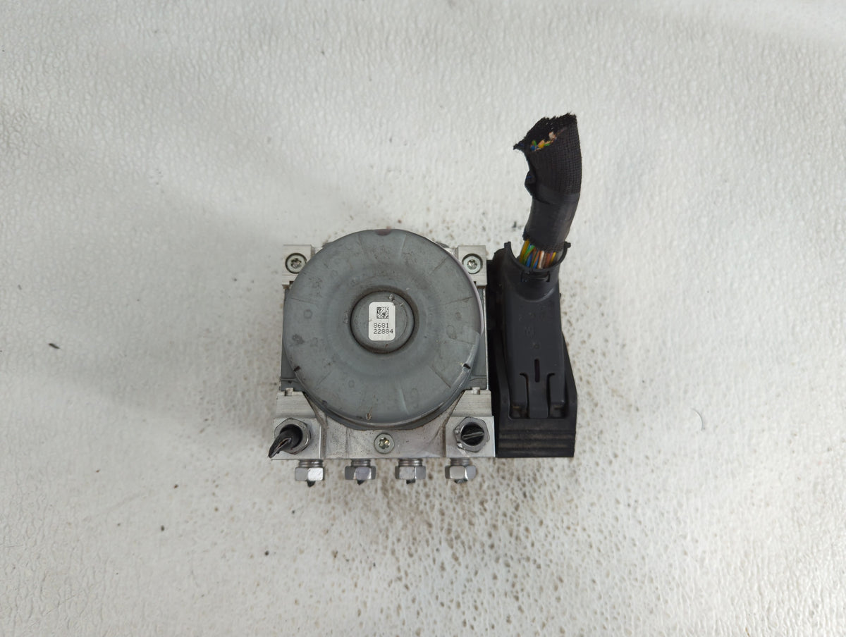 2017-2019 Ford Escape Anti-Lock Brake ABS Pump Module Actuator OEM P/N:GV61-2C405-CL Fits Fits 2017 2018 2019 OEM Used Auto 