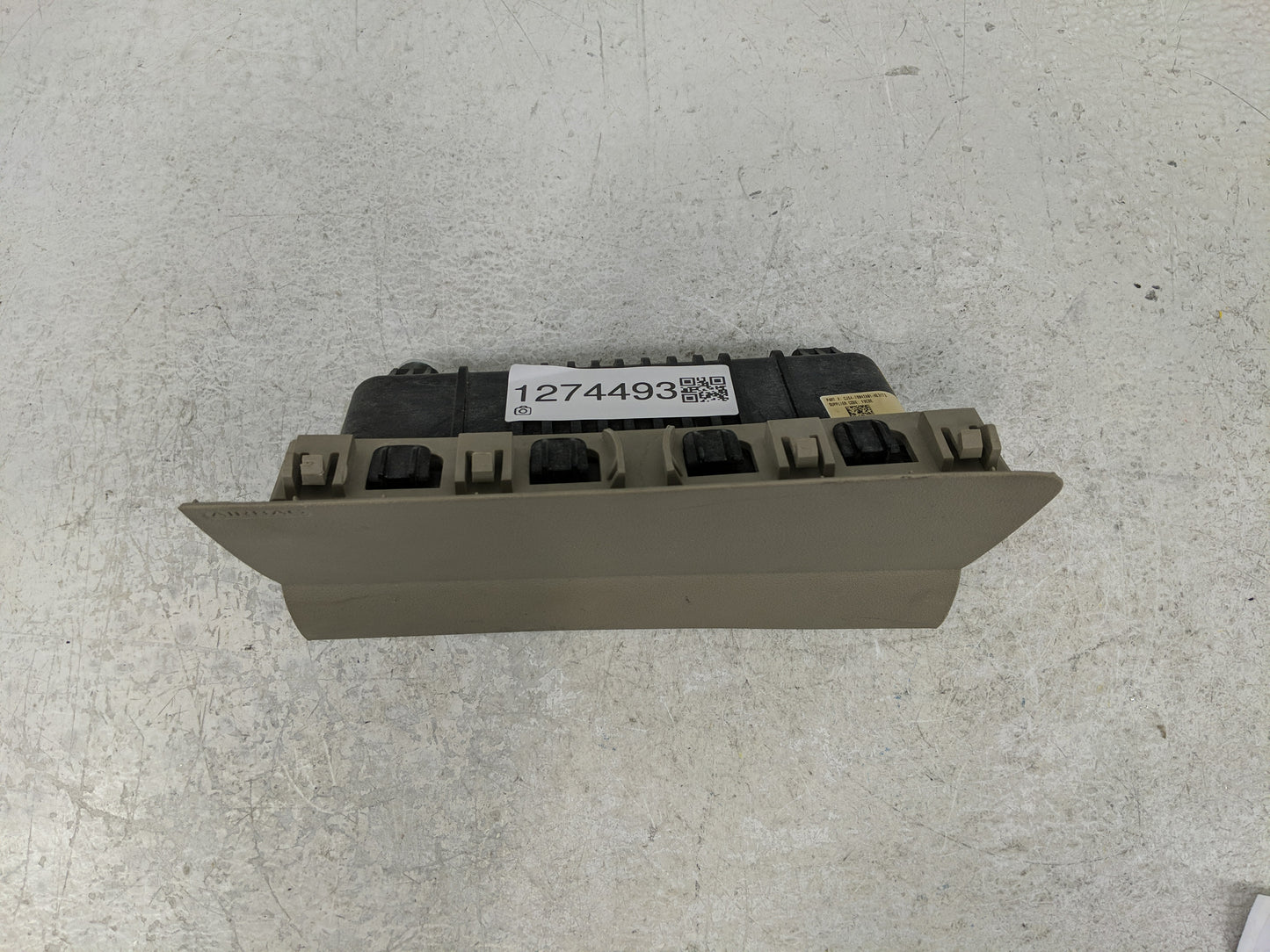 2013-2019 Ford Escape Air Bag Driver Left Steering Wheel Mounted P/N:CJ54-78042A01-AE31T3 Fits OEM Used Auto Parts - Oemused