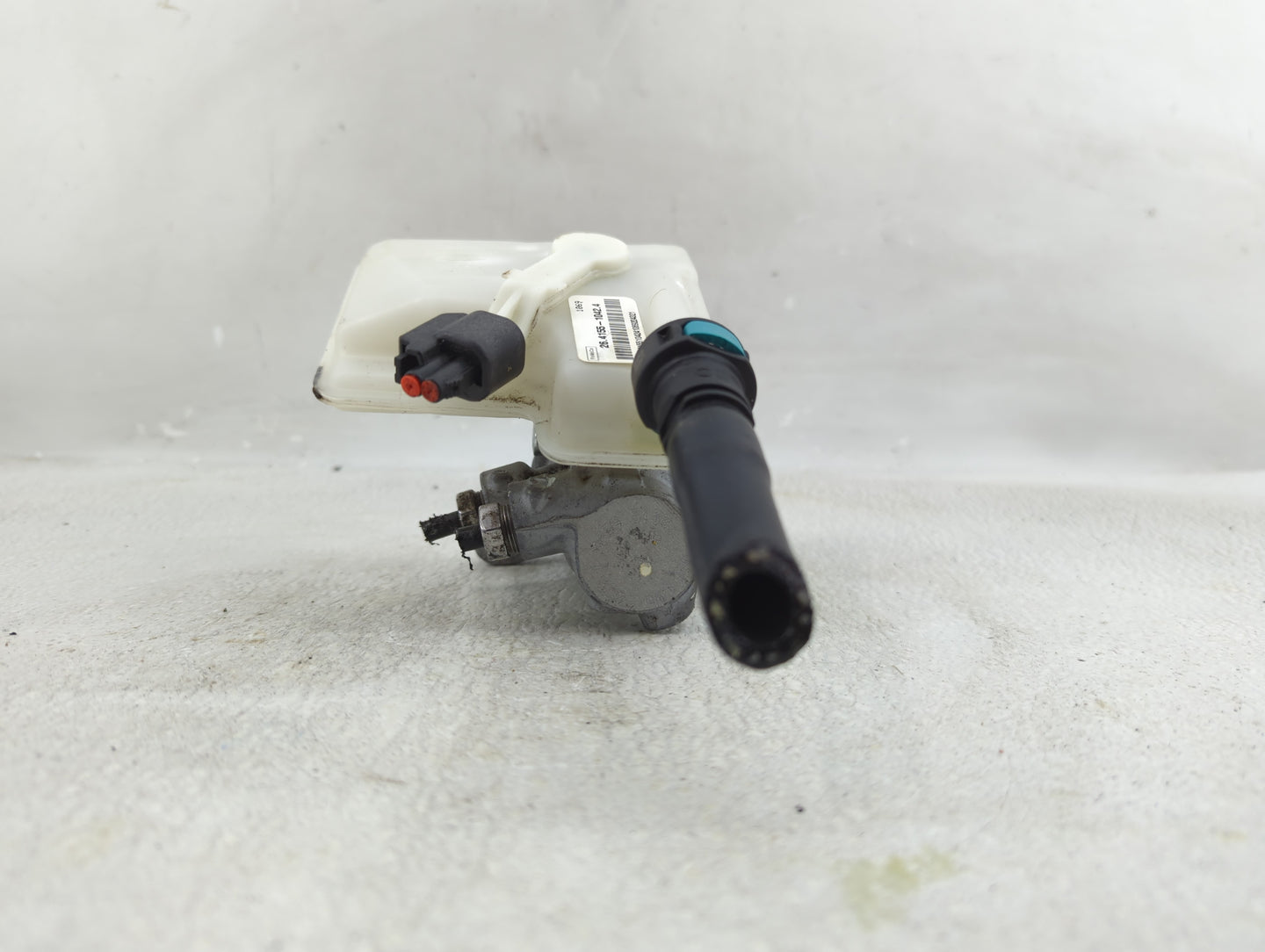 2013-2019 Ford Escape Brake Master Cylinder - Oemusedautoparts1.com