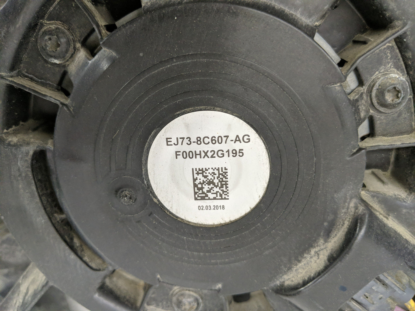 2017-2019 Ford Escape Electric Radiator Cooling Fan Motor Assembly P/N:EJ73-8C607-AG Fits Fits 2015 2016 2017 2018 2019 OEM 