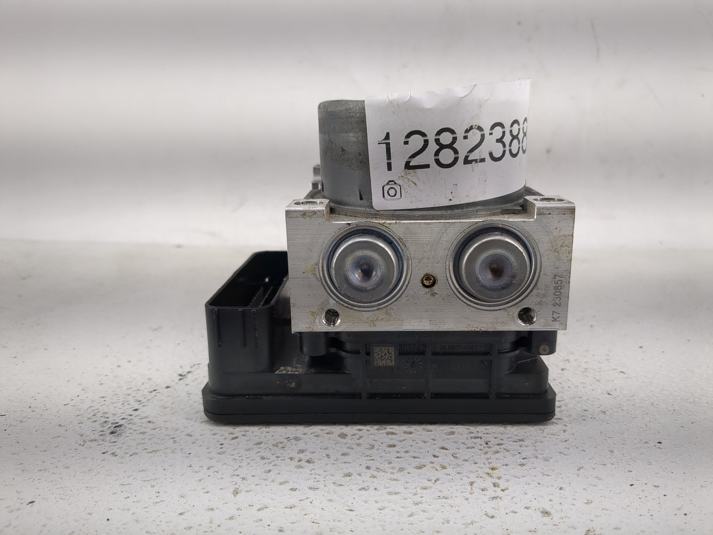 2017-2019 Ford Escape ABS Pump Control Module Replacement P/N:GV61-2C405-CH Fits Fits 2017 2018 2019 OEM Used Auto Parts - O