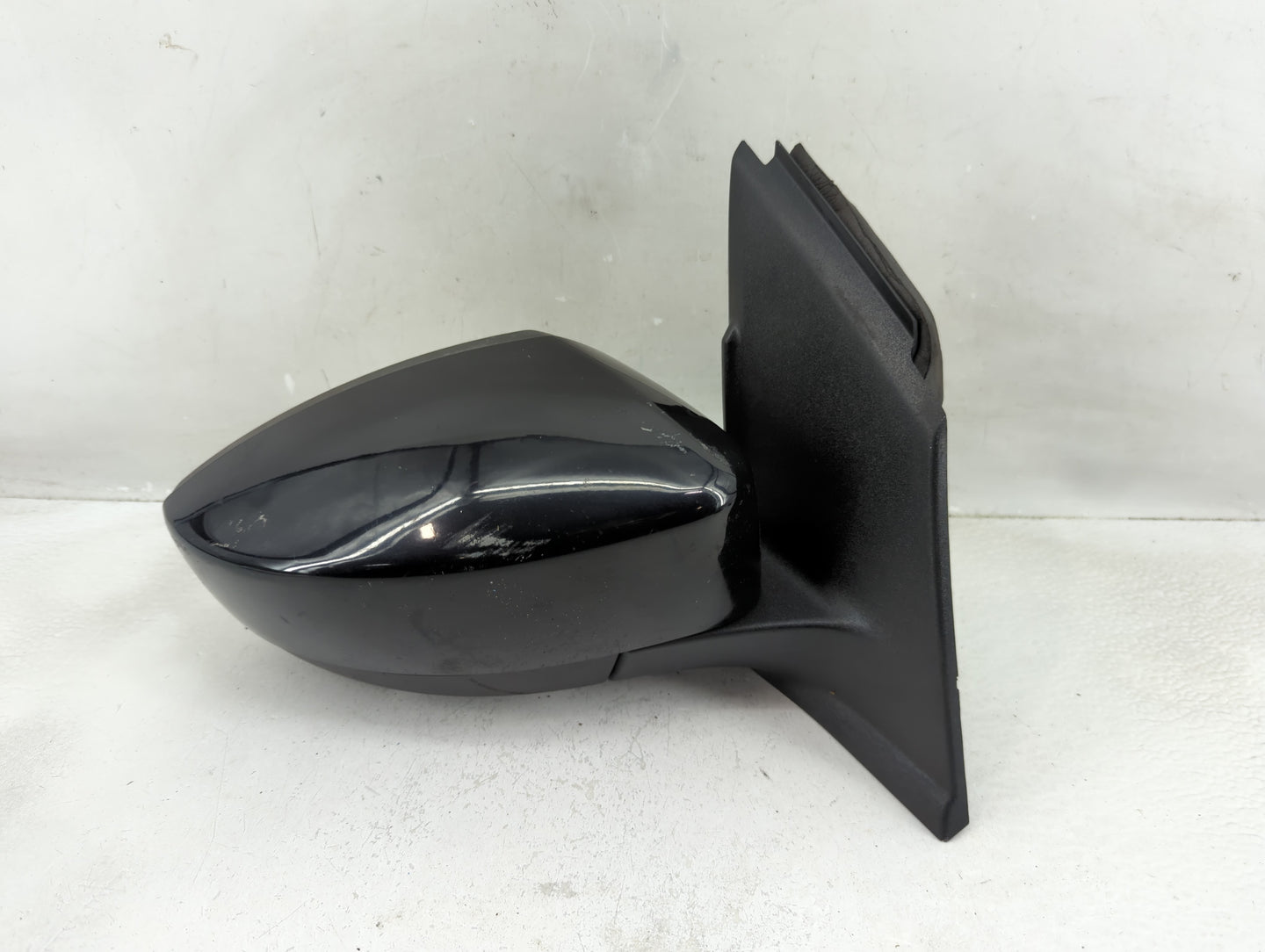 2017-2019 Ford Escape Passenger Side View Mirror - Right Door Mirror OEM Used - Oemusedautoparts1.com