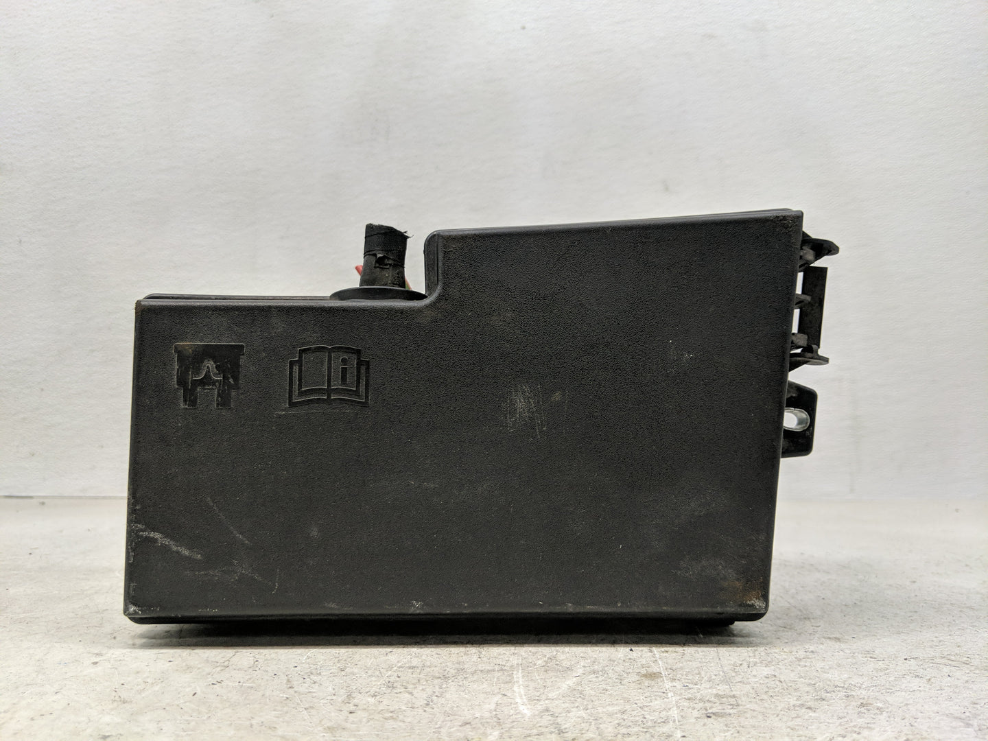 2019 Ford Escape Fusebox Fuse Box Panel Relay Module P/N:GJ7T-14A076-CA AV6T-14A067-AD Fits OEM Used Auto Parts - Oemusedaut