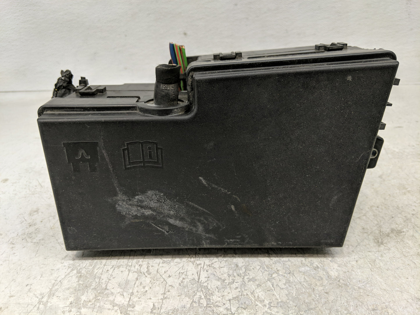 2019 Ford Escape Fusebox Fuse Box Panel Relay Module P/N:E02345500 AV6T-14A067-AD Fits OEM Used Auto Parts - Oemusedautopart