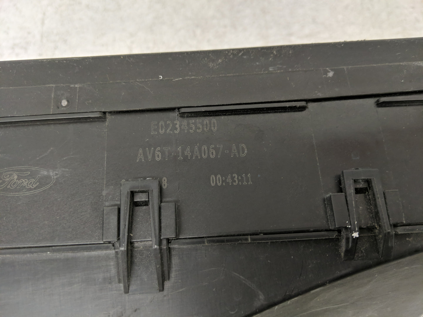 2019 Ford Escape Fusebox Fuse Box Panel Relay Module P/N:E02345500 AV6T-14A067-AD Fits OEM Used Auto Parts - Oemusedautopart