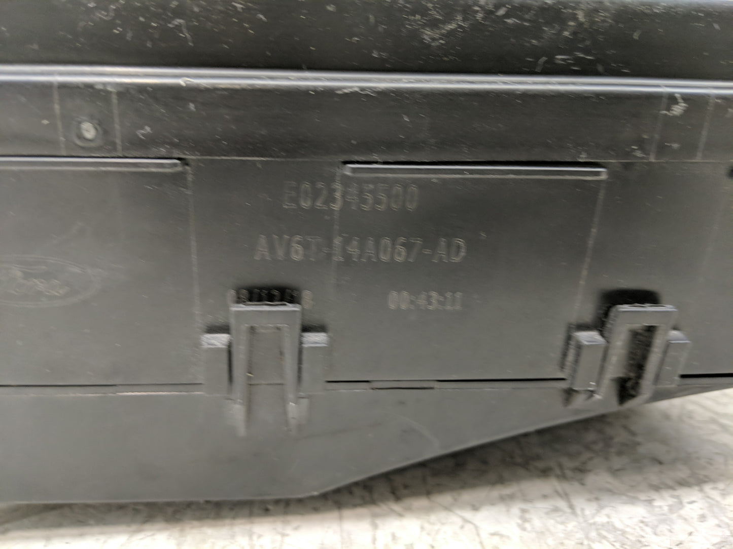2019 Ford Escape Fusebox Fuse Box Panel Relay Module P/N:E02345500 AV6T-14A067-AD Fits OEM Used Auto Parts - Oemusedautopart