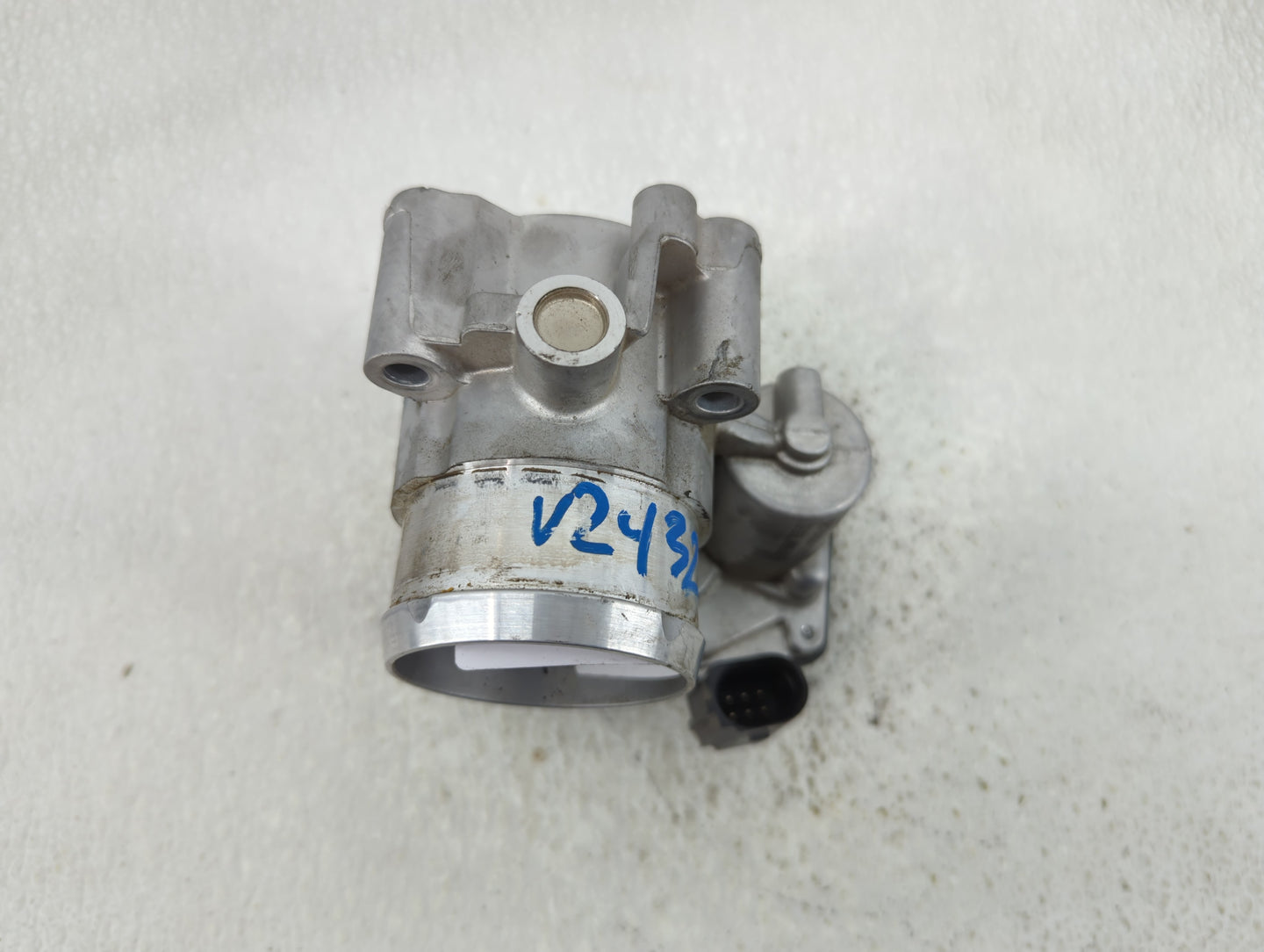 2017-2019 Ford Escape Throttle Body P/N:DS7G-9F991-CA Fits Fits 2014 2015 2016 2017 2018 2019 2020 OEM Used Auto Parts - Oem
