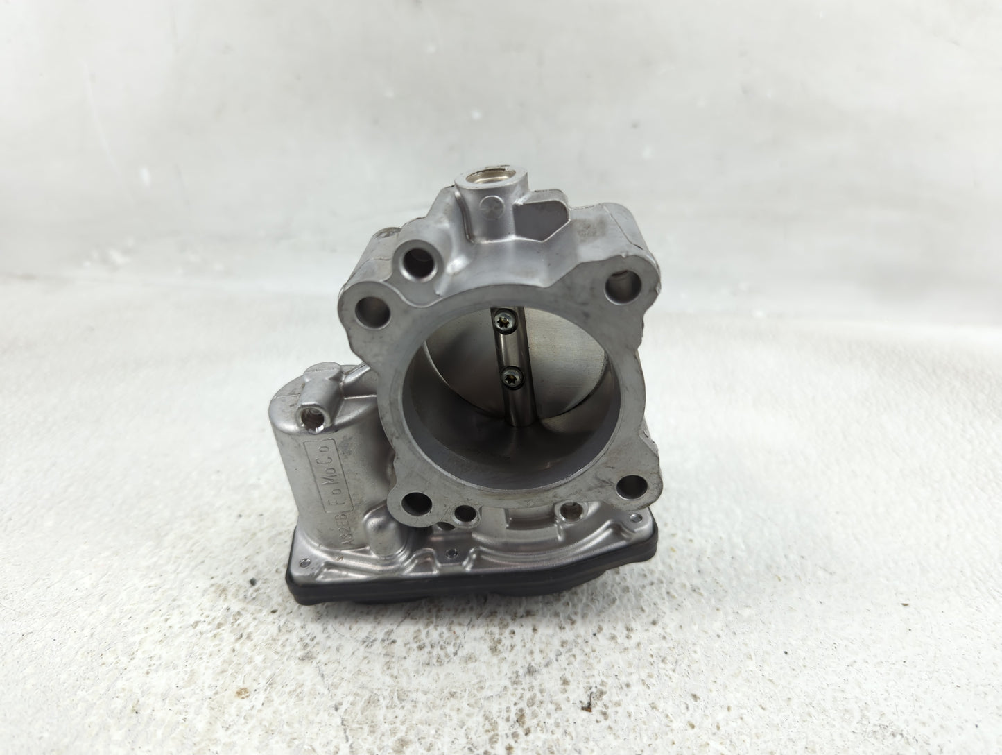 2017-2019 Ford Escape Throttle Body P/N:DS7G-9F991-CA Fits Fits 2014 2015 2016 2017 2018 2019 2020 OEM Used Auto Parts - Oem