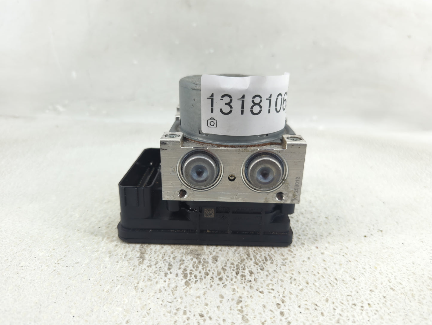 2017-2019 Ford Escape ABS Pump Control Module Replacement P/N:GV61-2C405-CJ Fits Fits 2017 2018 2019 OEM Used Auto Parts - O
