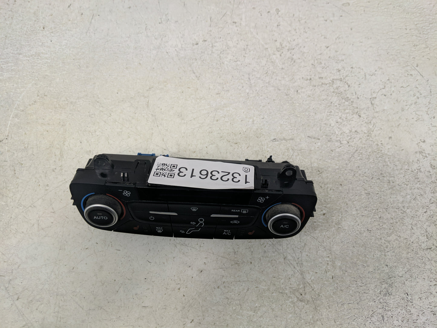 2018-2019 Ford Escape Climate Control Module Temperature AC/Heater Replacement P/N:GJ5T-18C612-CK Fits Fits 2018 2019 OEM Us