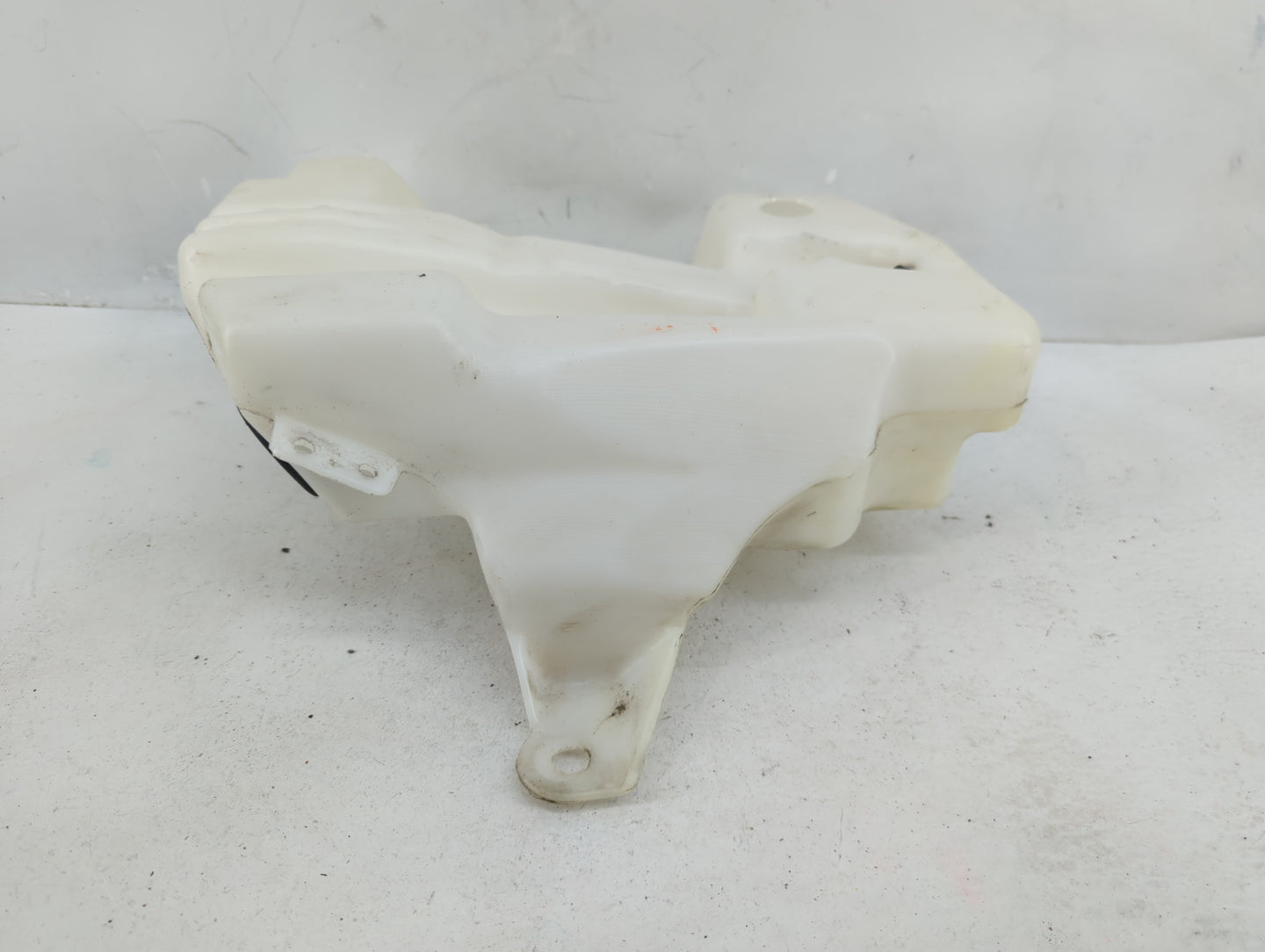 2015-2019 Ford Escape Windshield Washer Fluid Reservoir Bottle Oem - Oemusedautoparts1.com