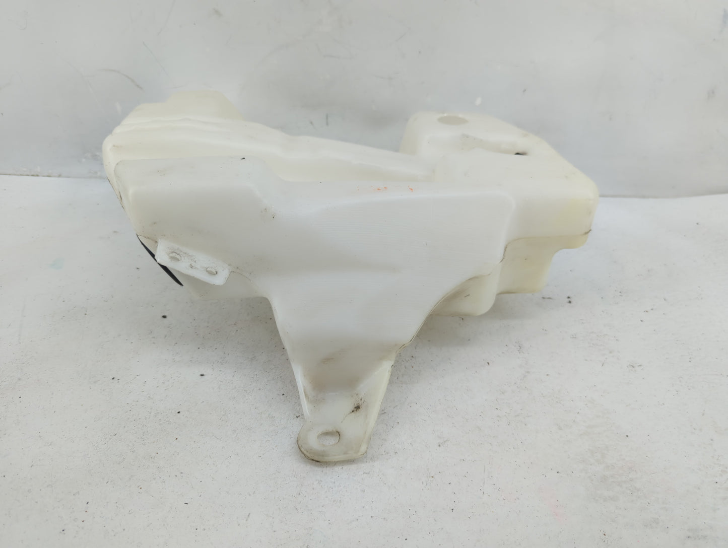 2015-2019 Ford Escape Windshield Washer Fluid Reservoir Bottle Oem - Oemusedautoparts1.com