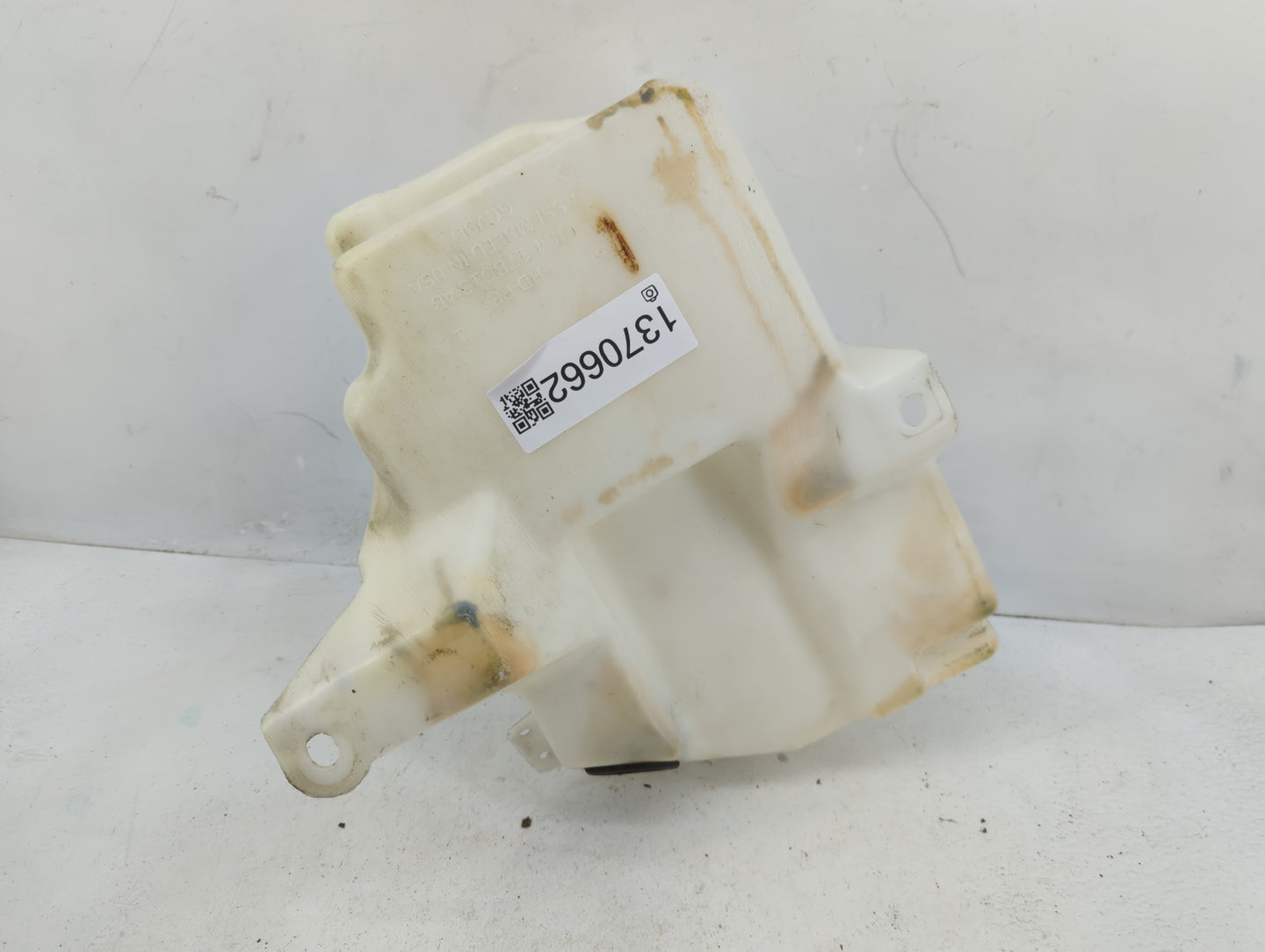 2015-2019 Ford Escape Windshield Washer Fluid Reservoir Bottle Oem - Oemusedautoparts1.com