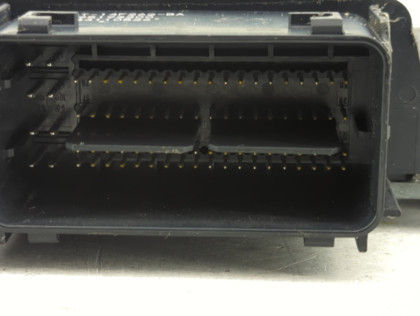 2017-2019 Ford Escape PCM Engine Control Computer ECU ECM PCU OEM P/N:FV6A-12B684-AB A2C39328200 Fits Fits 2017 2018 2019 OE
