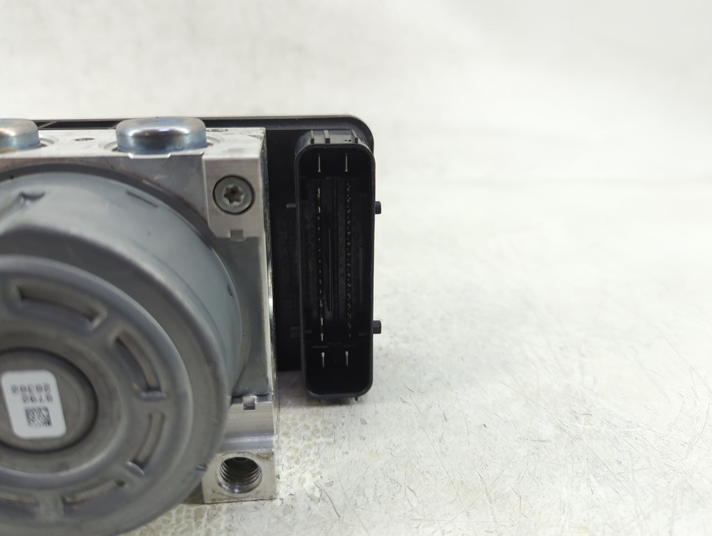 2017-2019 Ford Escape ABS Pump Control Module Replacement P/N:GV61-2C405-AF Fits Fits 2017 2018 2019 OEM Used Auto Parts - O